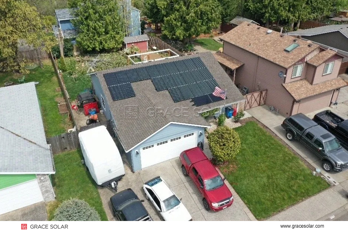 台風対策ソーラー屋根の工場施工事例