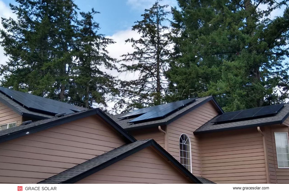 風洞試験中のBIPV架台システム